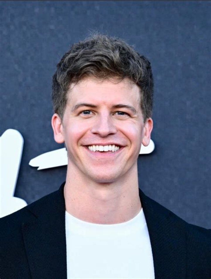 Barrett Carnahan Wiki, Age, Real Name, Height, Wife, Child, Net Worth