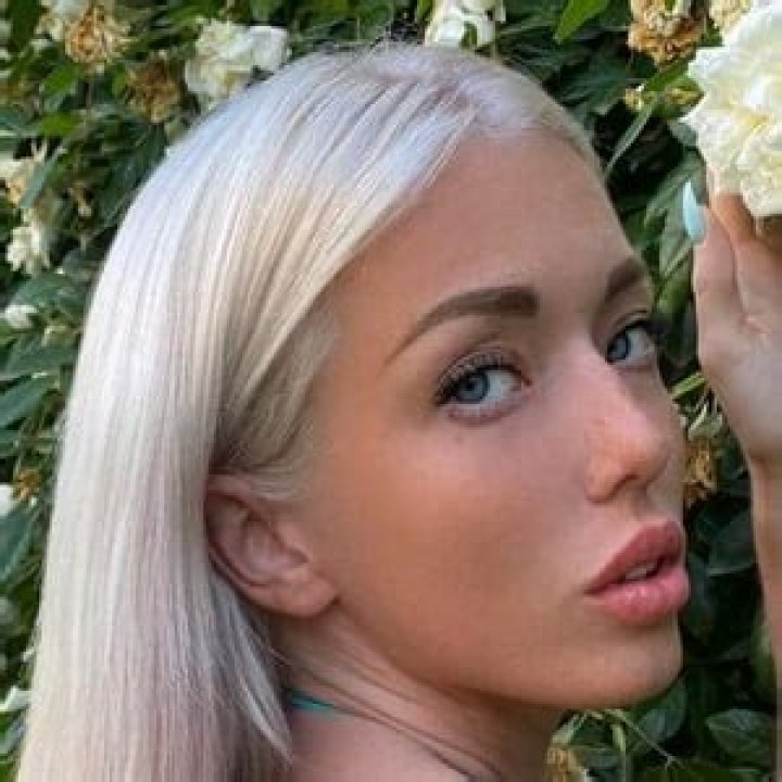Christine Bright – TikTok Star | Wiki, Age, Height, Net Worth, Relationship, Ethnicity, Career