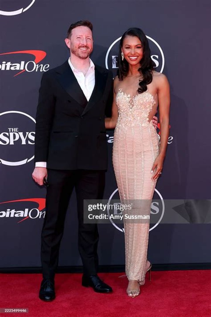 Dave McMenamin Malika Andrews, Wife, Wiki, ESPN, and Net Worth