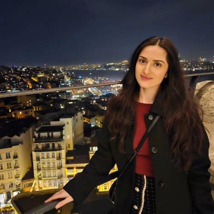 Elif Karaman Bio, Age, Height, Boyfriend, Net Worth