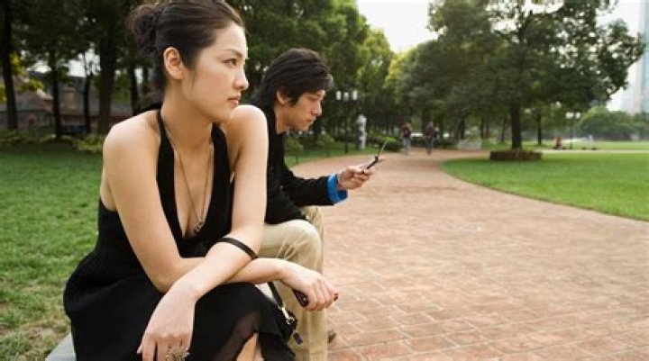 Girlfriend Upset as Partner Plays a Video Game During Vacay