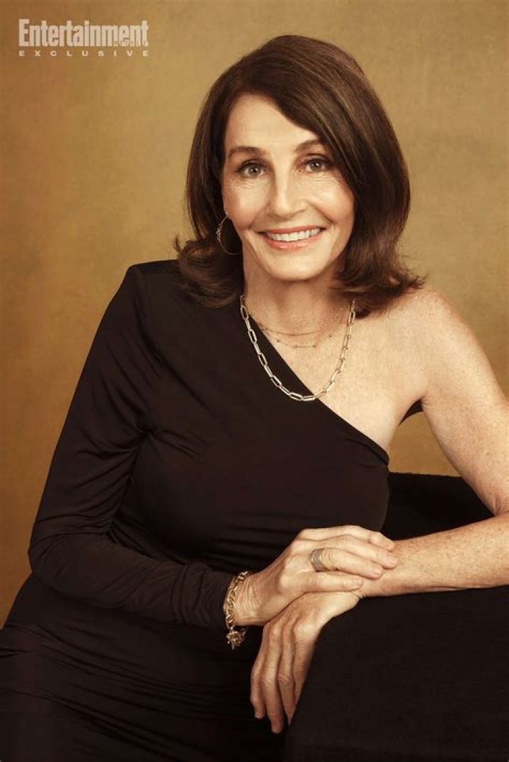 Golden Bachelor Maria 60 Year Old Family And Wikipedia