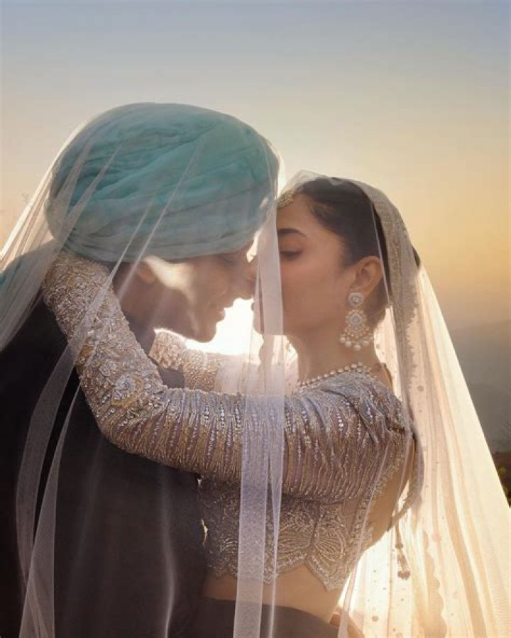 Is She Married To Salim Karim?