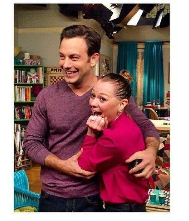 Jonathan Sadowski Wife-To-Be, "Full-Time Foodie" | Meet Green-Eyed Fiance