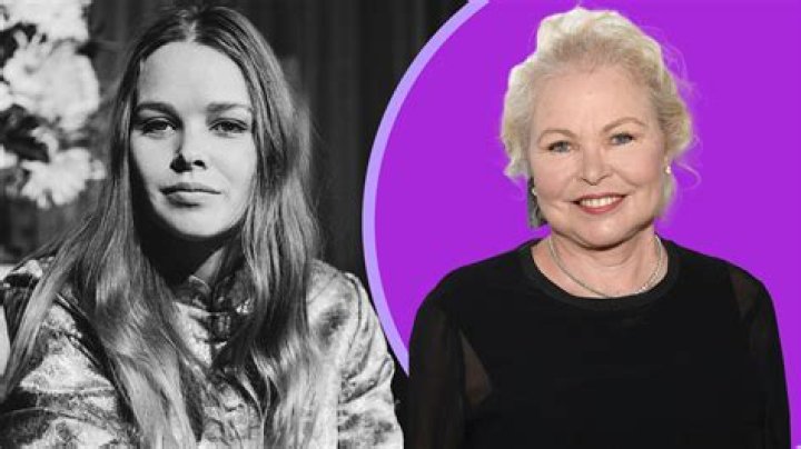 Julia Phillips Net Worth – How Much is Julia Phillips Worth?