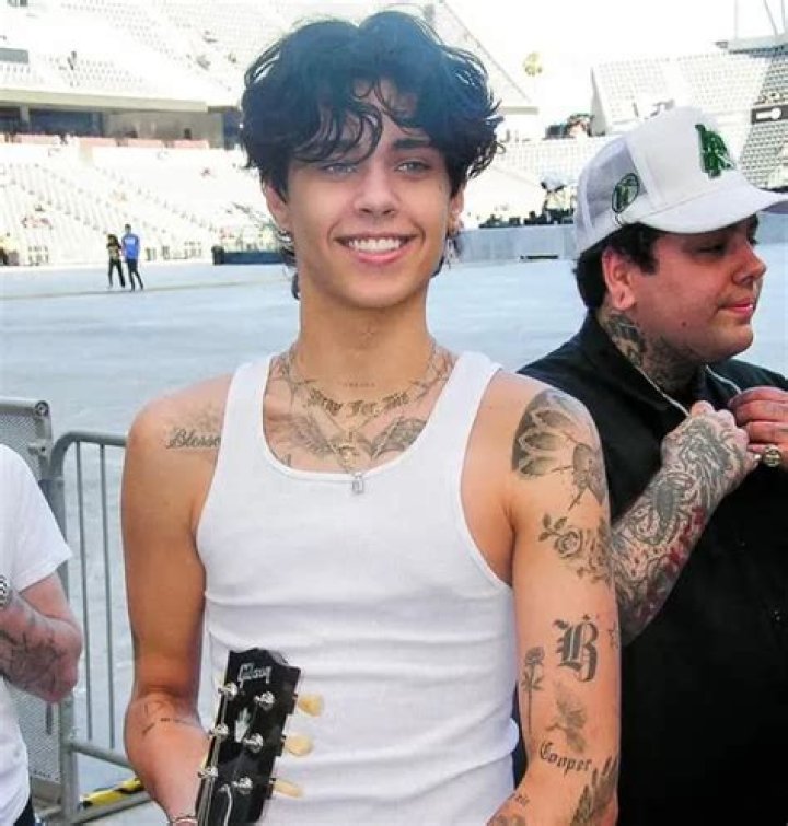 Landon Barker Height