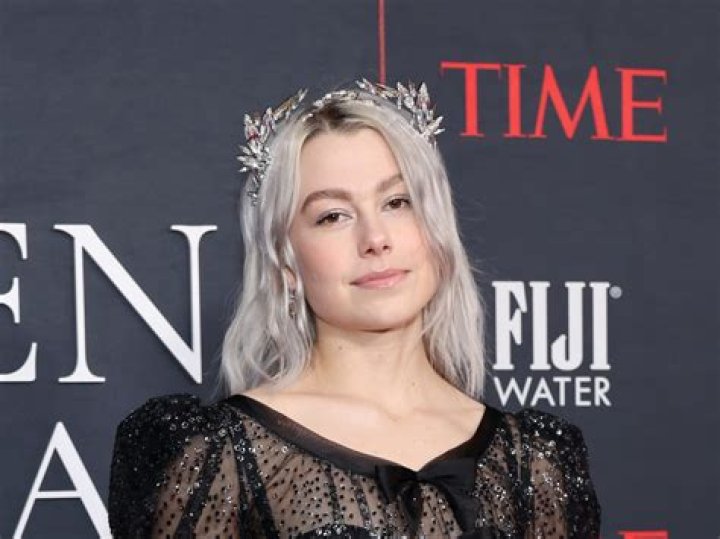 Phoebe Bridgers Net Worth - How Much Does Phoebe Bridgers Make?