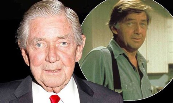 Ralph Waite Height