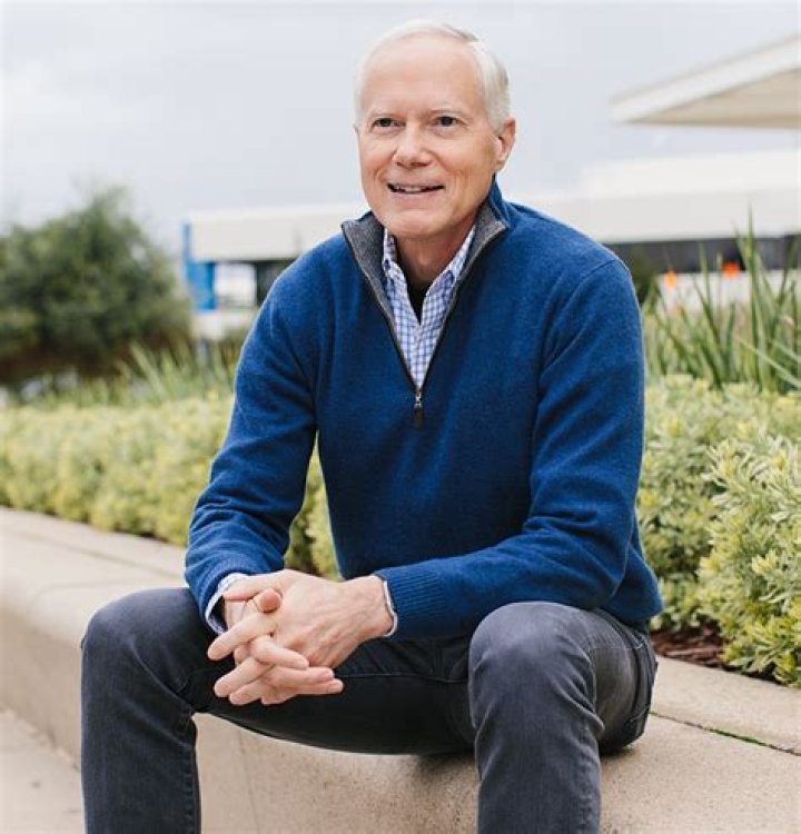 Scott Cook Intuit, Family, Wife, Billionaire, House, Son, and Age