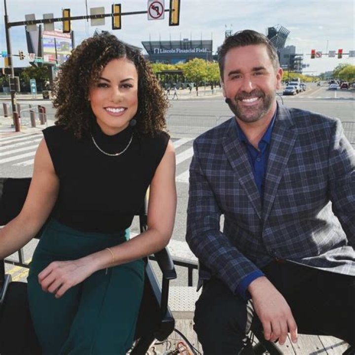 Shaina Humphries FOX 29, Bio, Wiki, Age, Height, Hair, Parents, Husband, Hugh Jackman, Salary, Net Worth, and KCCI