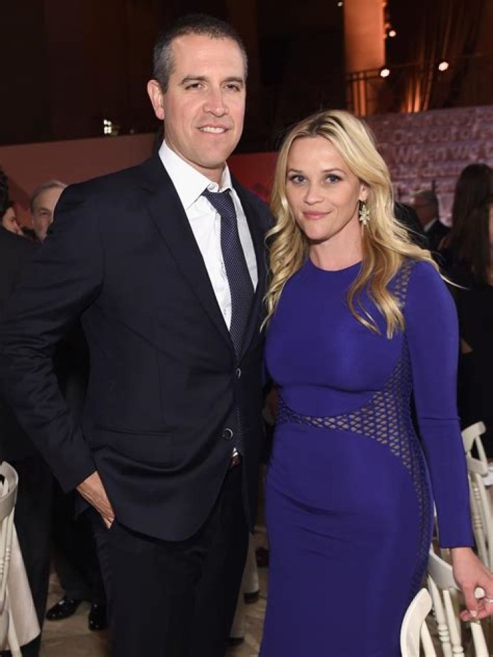 Some Fans Thought Reese Witherspoon Was Still Married to Ryan Phillippe 