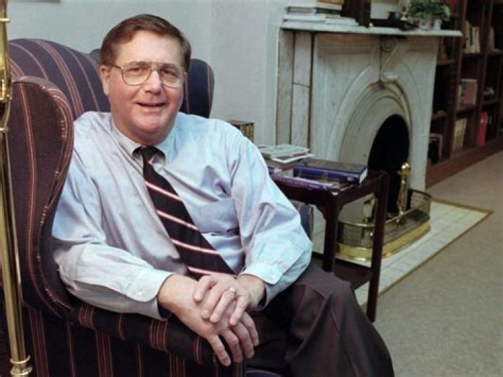 Stuart Sutcliffe – Biography, Facts & Life Story