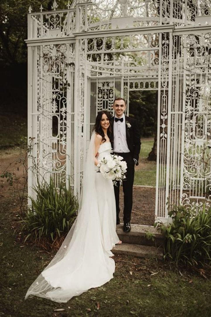 What About Eva Pilgrim & Her Boyfriend Wedding Plans & Bio...